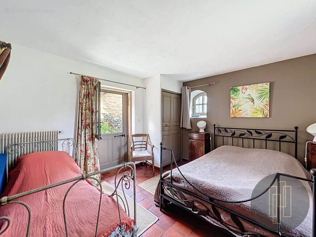 Maison à SAINTE-EUPHEMIE