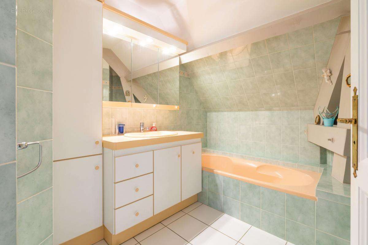 Maison à VELARS-SUR-OUCHE