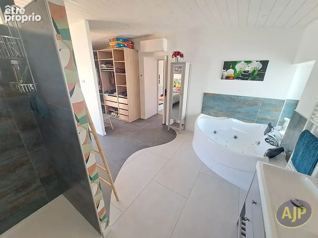 CHALLANS - Maison rénovée - photo 10