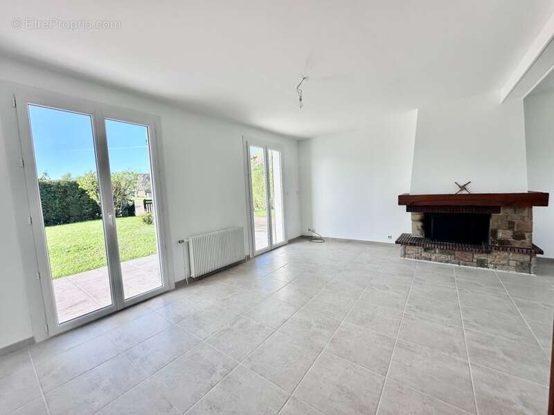 Maison traditionnelle à La Saussaye (27370) – Vallée de l’Oison  112 m² – 4 chambres – Terrain de 614 m² – Quartier calme et rec - photo 6
