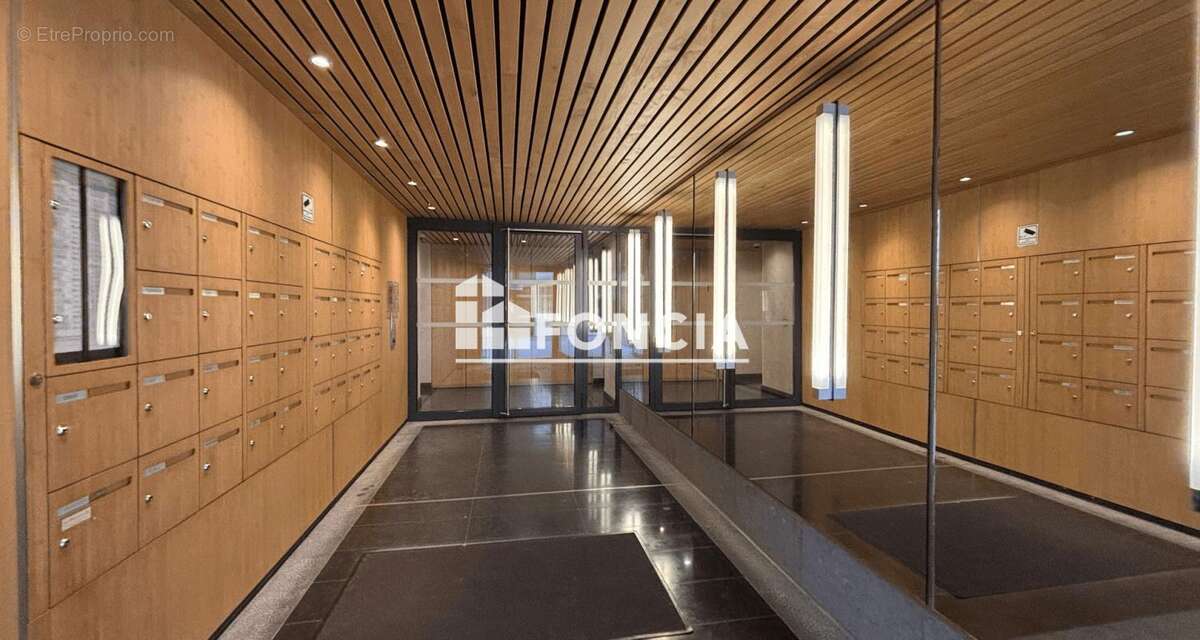 Appartement à PARIS-14E