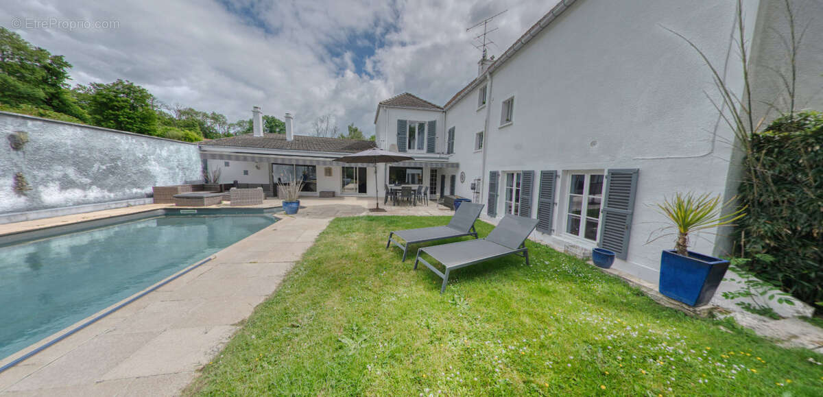 Maison à BAILLET-EN-FRANCE