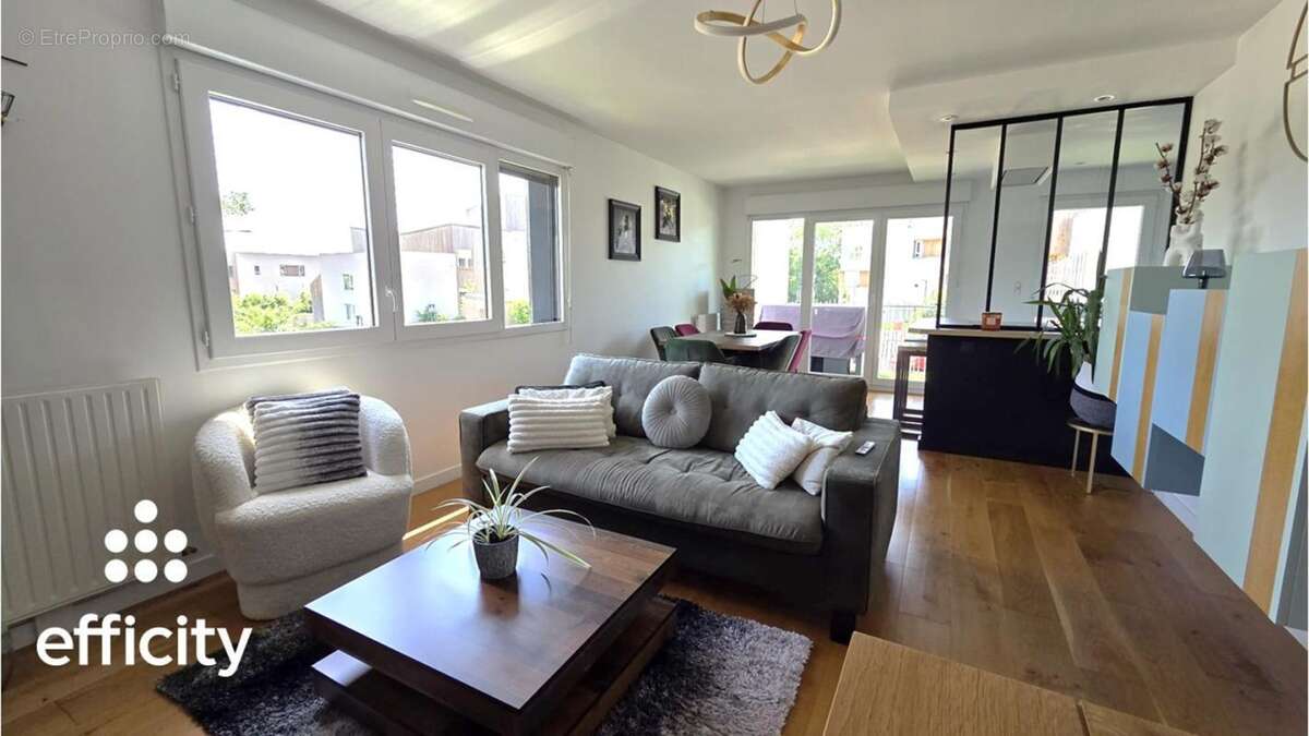 Appartement à CHARTRES-DE-BRETAGNE