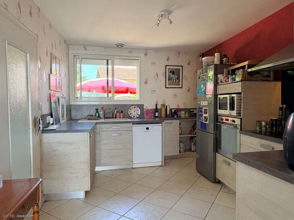 Maison à NANTEUIL-EN-VALLEE