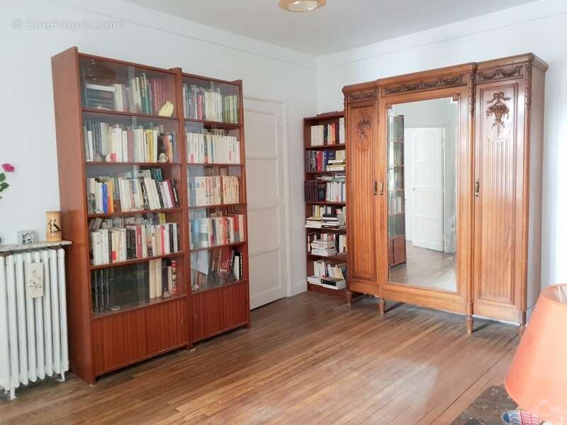 Appartement à ISSY-LES-MOULINEAUX