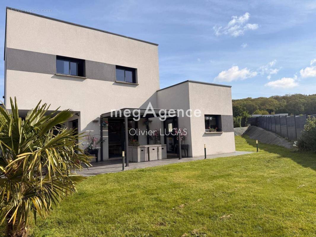 Maison à MONTFORT-SUR-RISLE