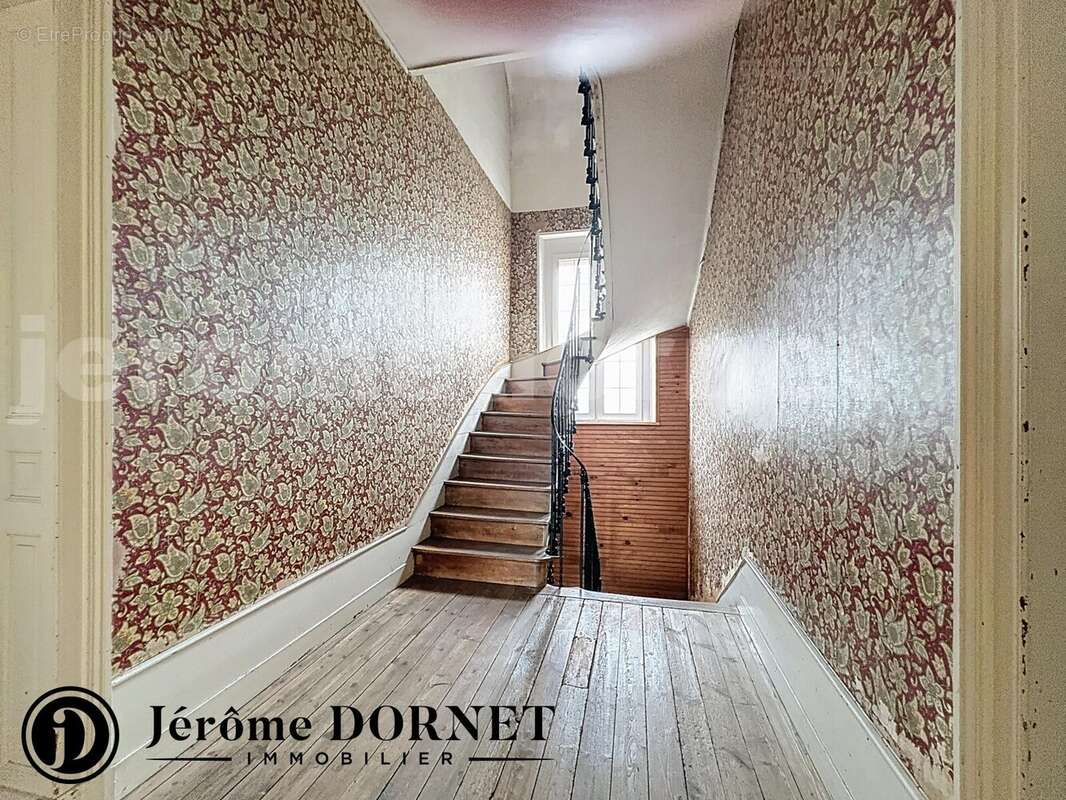 post_0010 - Maison à POIX-DE-PICARDIE