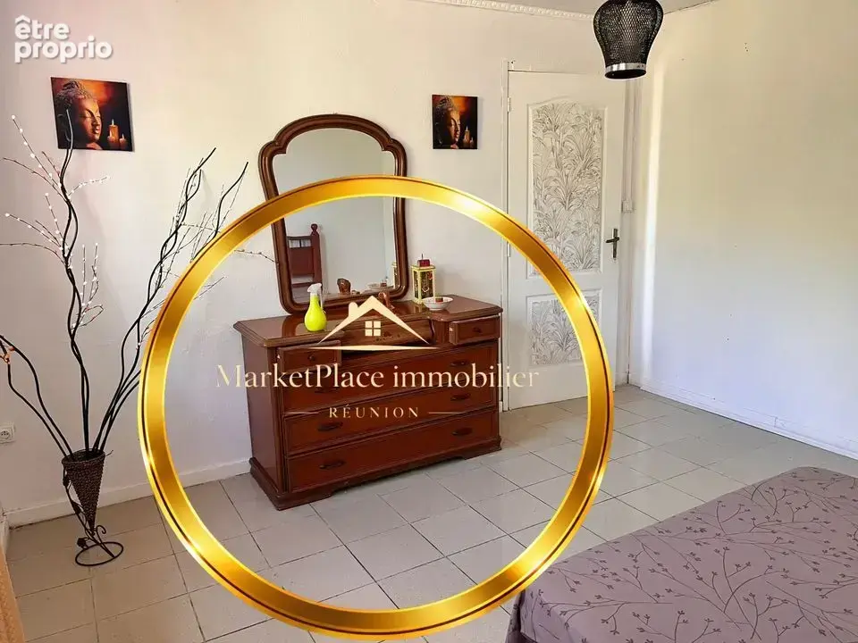 Maison 140 m² à Saint-Denis  - photo 6