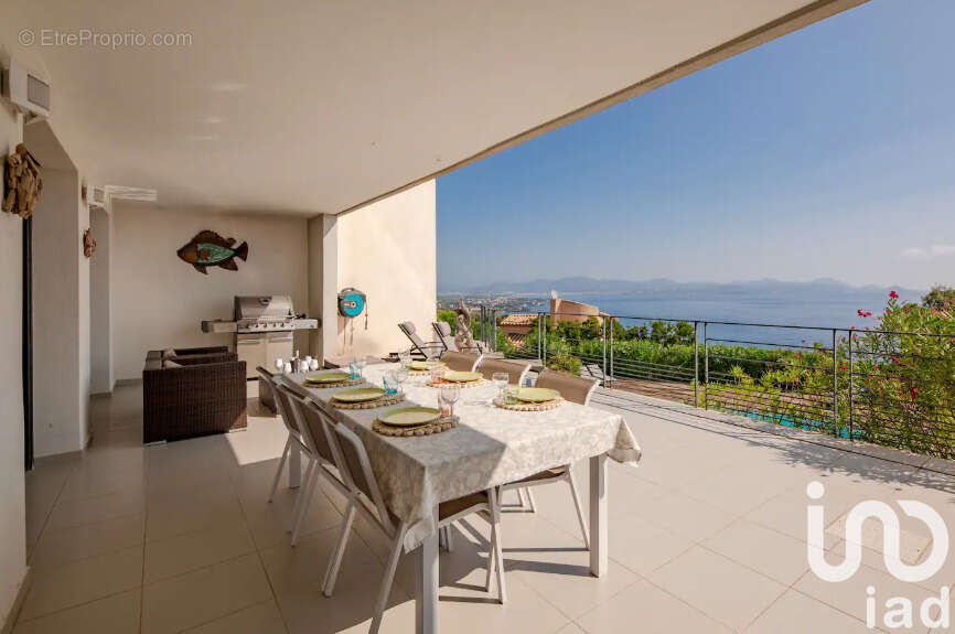 Photo 7 - Appartement à ROQUEBRUNE-SUR-ARGENS