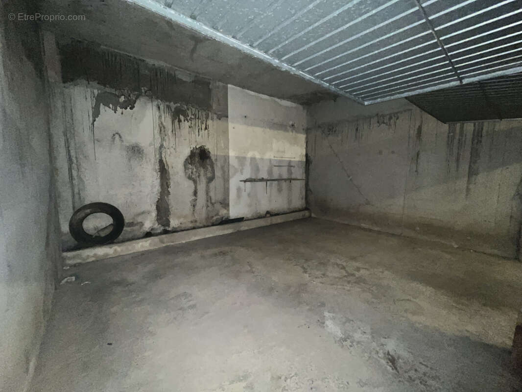 Parking à BEAUSOLEIL