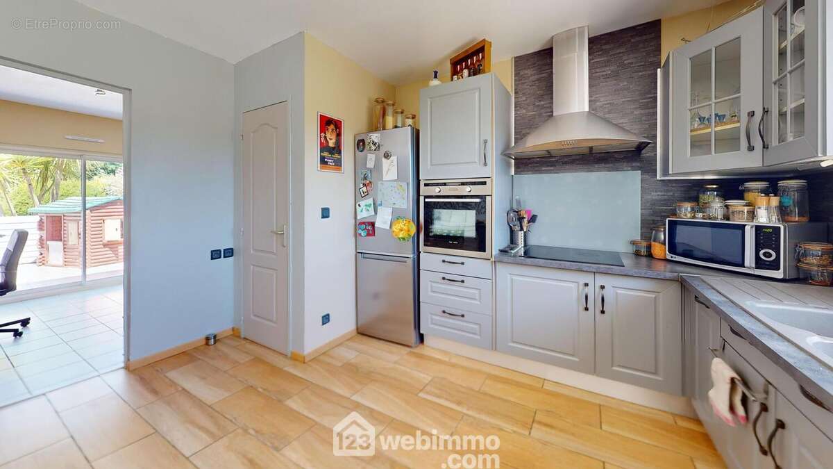 Maison 130 m² à Talmont-Saint-Hilaire  - photo 6
