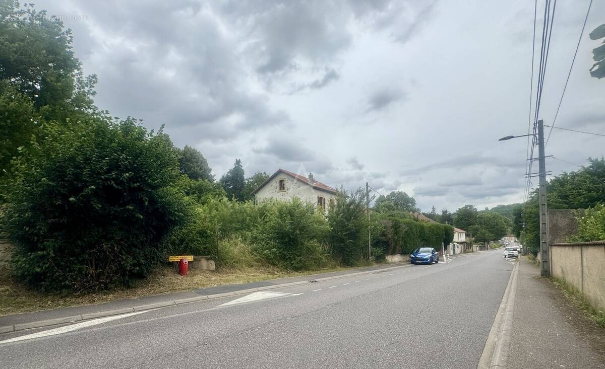 Terrain à NOVEANT-SUR-MOSELLE