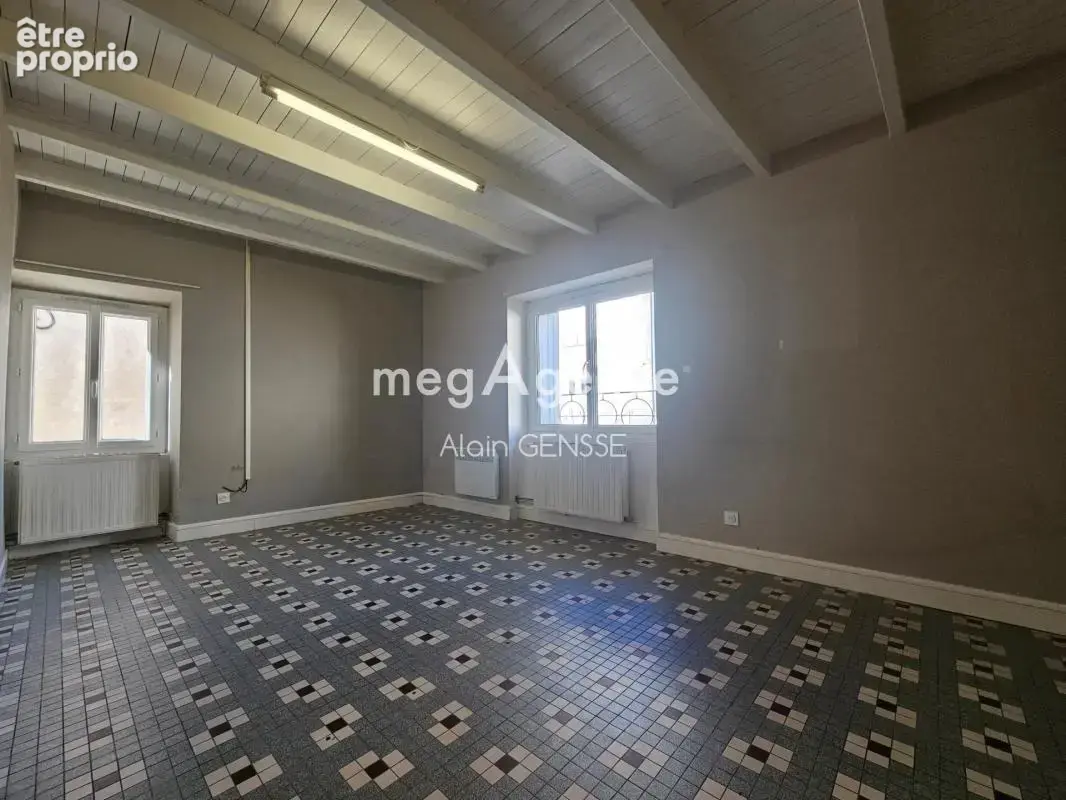 Maison à SURGERES