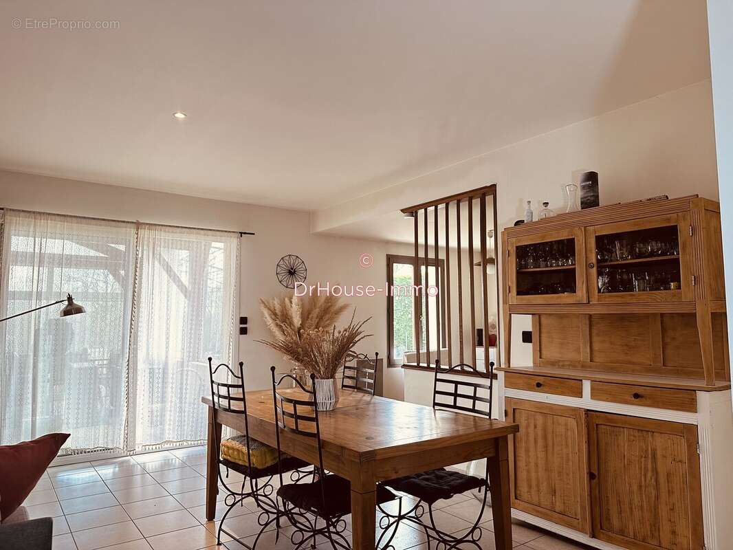 Maison à COULOUNIEIX-CHAMIERS