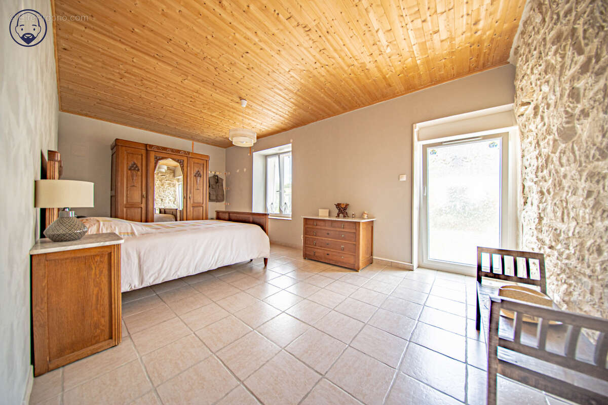 Grande maison de village rénovée avec goût, située sur l'axe Commercy/Ligny-en-Barrois - photo 9