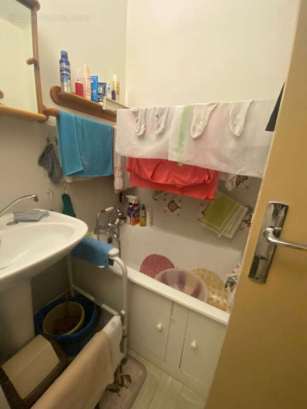 Appartement à COURBEVOIE