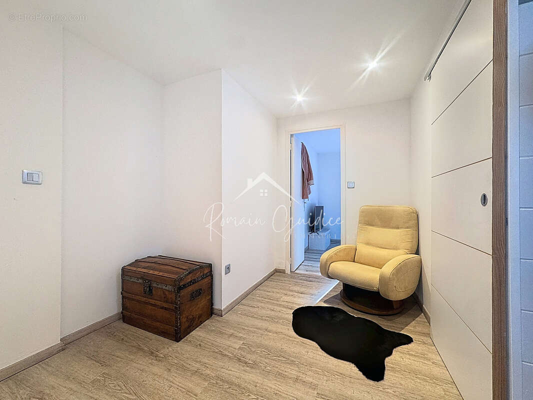 Maison à SAINT-GEORGES-DE-LUZENCON