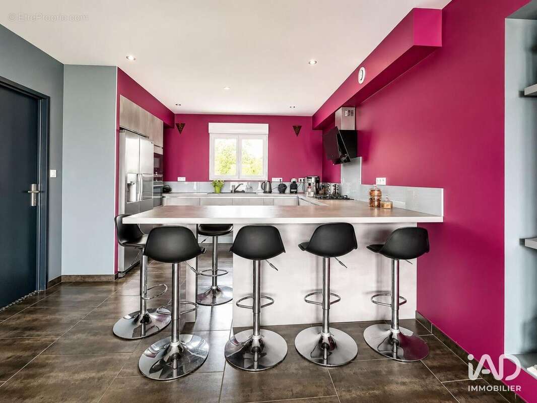 Maison 169 m² à Orgueil  - photo 4
