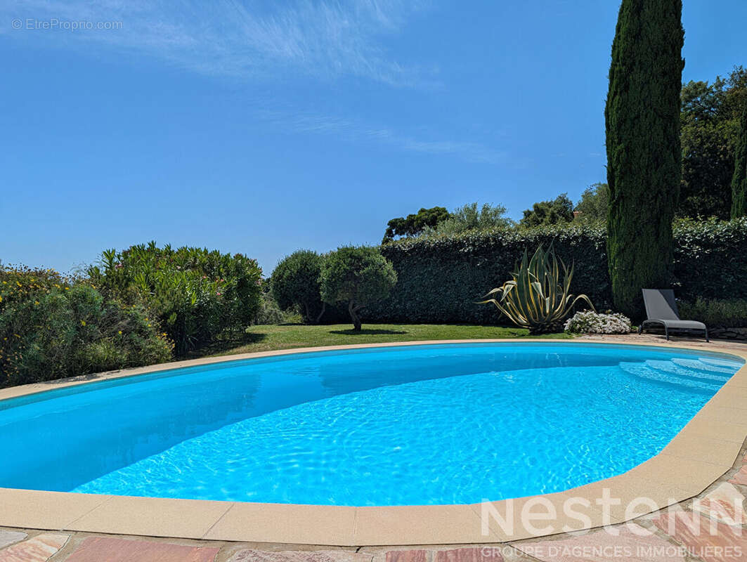 Maison avec vue exceptionnelle à vendre à La Londe-les-Maures - Secteur Valcros - photo 6