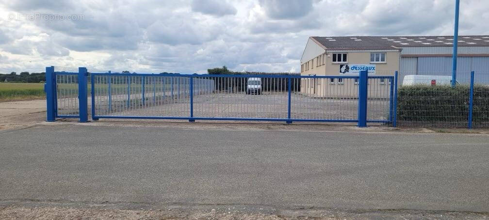 Commerce à CONCHES-EN-OUCHE