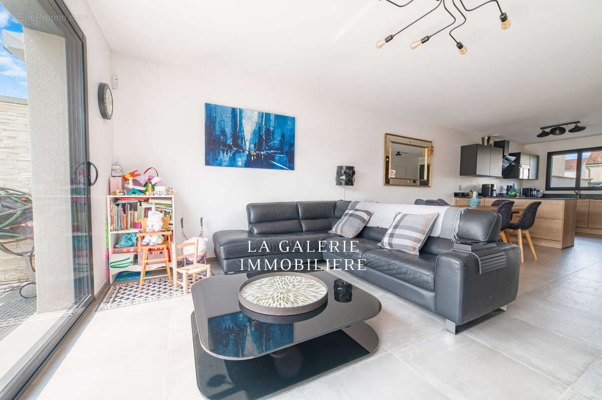 Maison à CARRIERES-SUR-SEINE