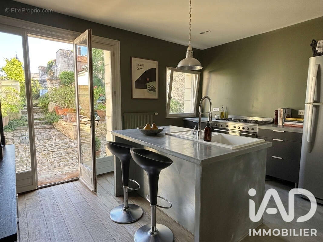 Maison 350 m² à Loches  - photo 7