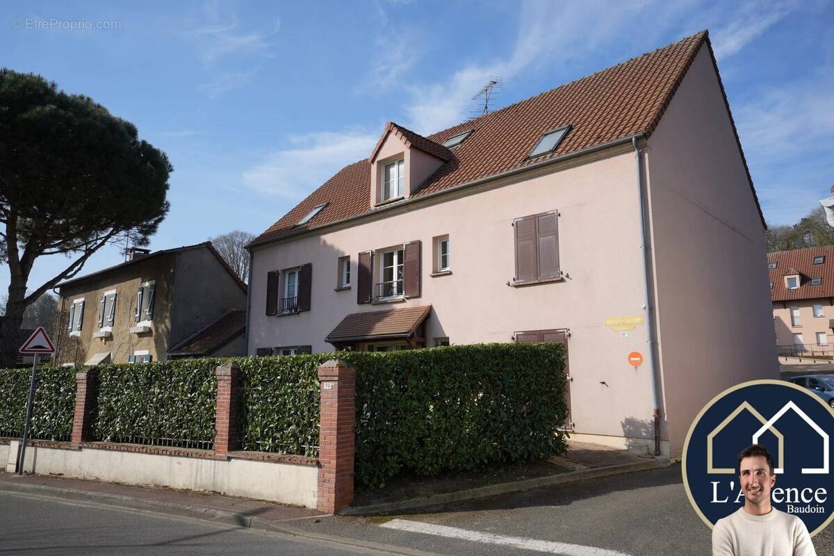 Appartement à EPERNON