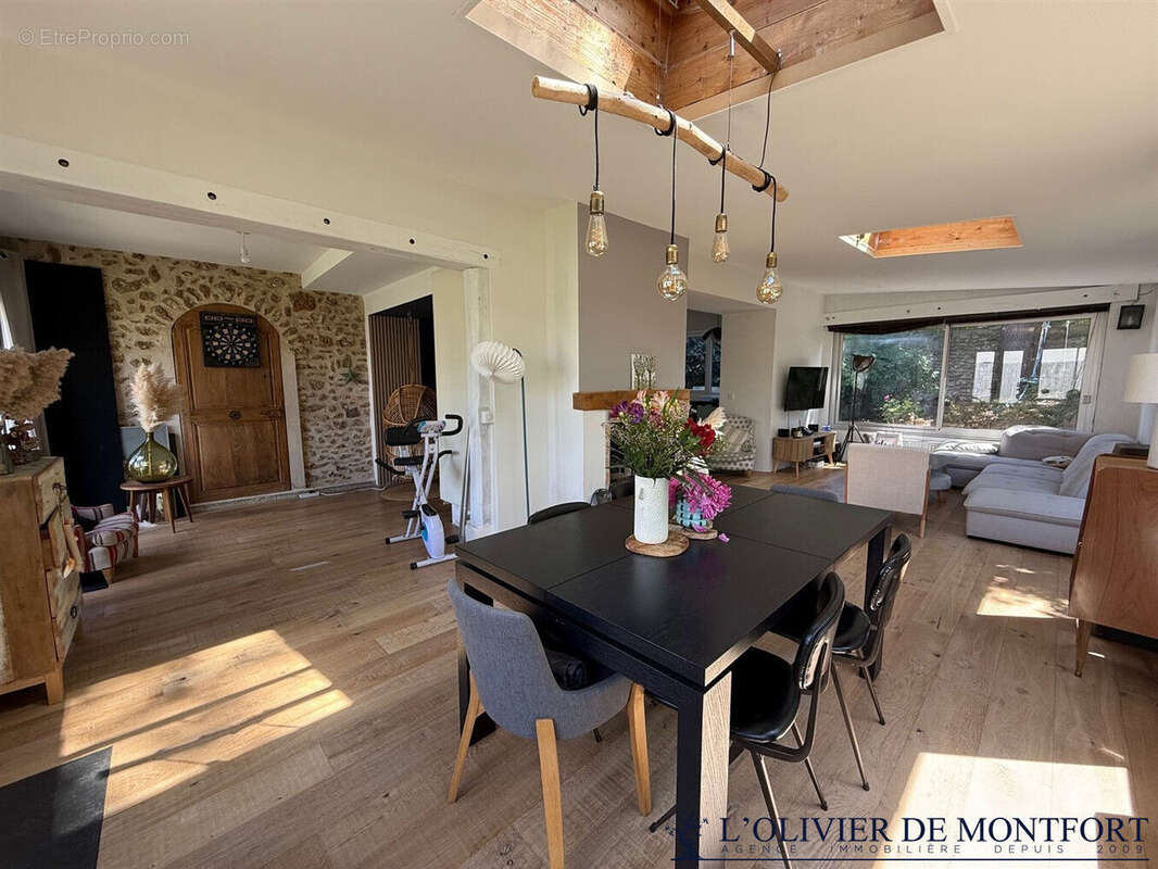 Maison à LE TREMBLAY-SUR-MAULDRE