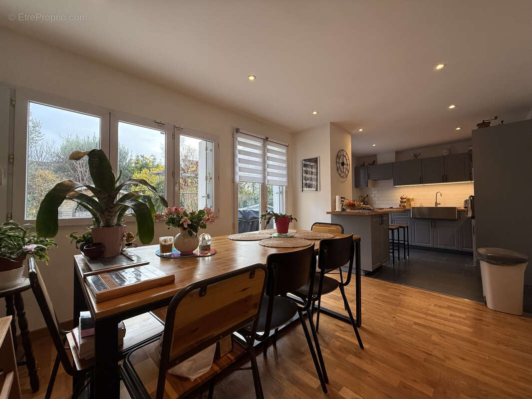 Maison à LE BLANC-MESNIL