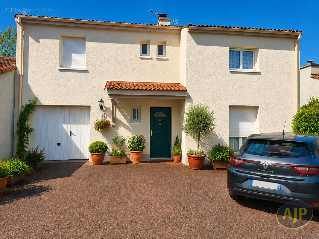 Maison à SAINT-SEBASTIEN-SUR-LOIRE