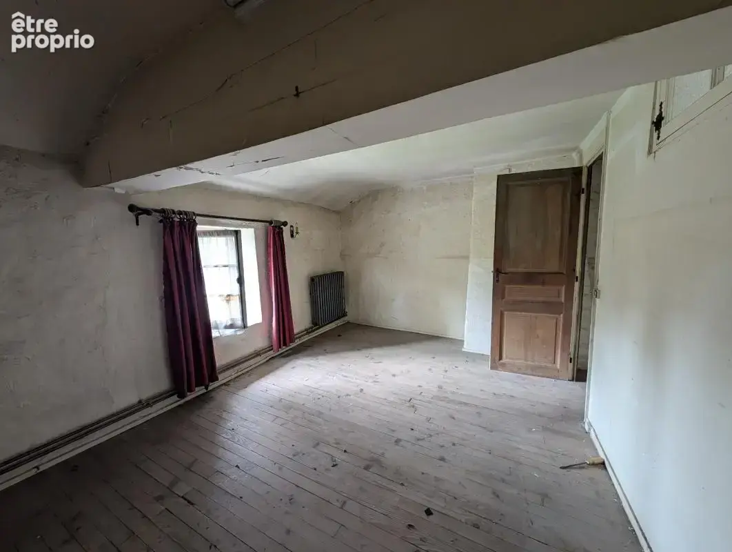 FARGUES-SAINT-HILAIRE – Maison à rénover de 130 m² sur 625 m² de terrain 150 000€ - photo 3