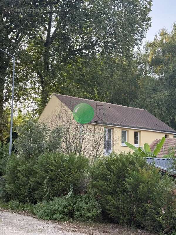 Appartement à LA FERTE-ALAIS