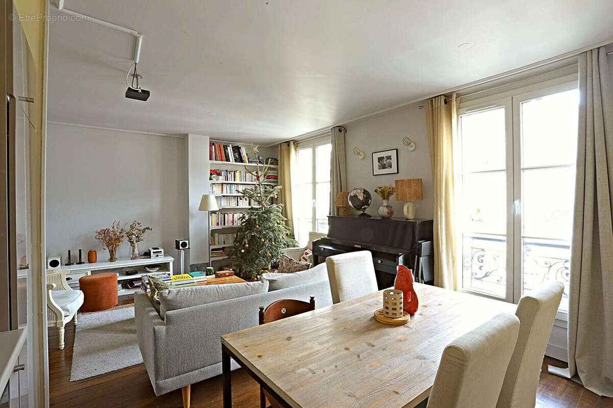 Appartement à PARIS-9E