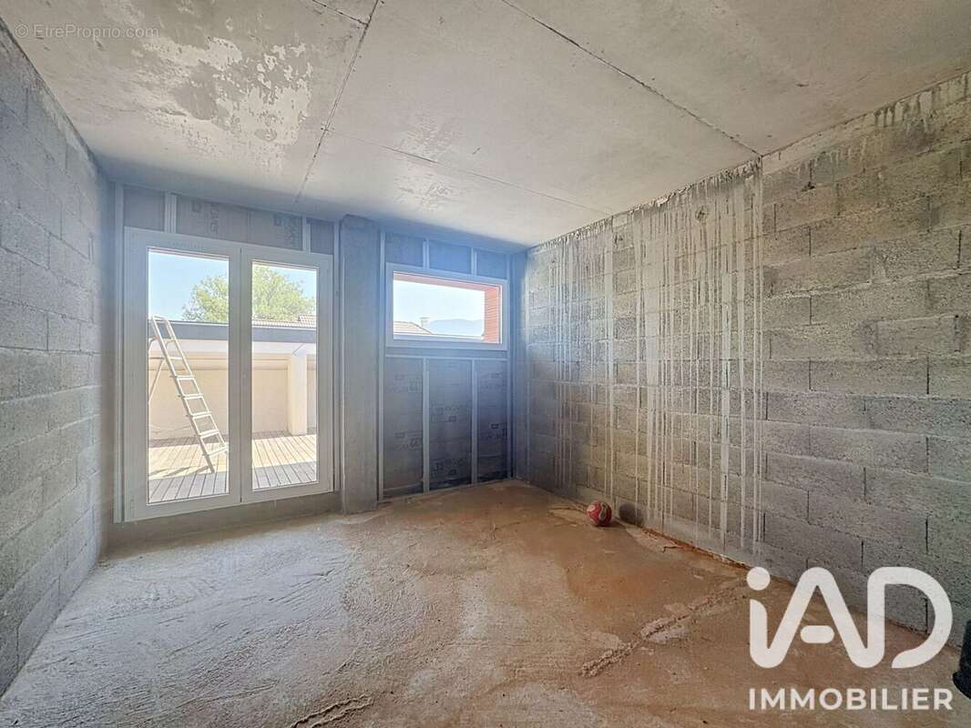 Maison 346 m² à Vetraz-Monthoux  - photo 9