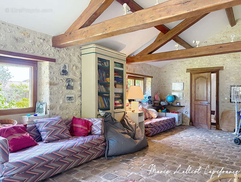 Maison à LA CHAPELLE-LA-REINE