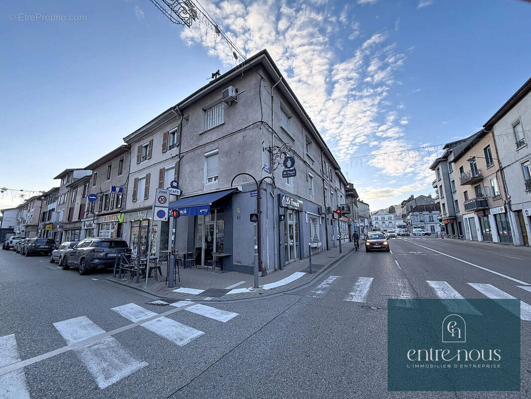 Photo 1 - Commerce à BOURGOIN-JALLIEU