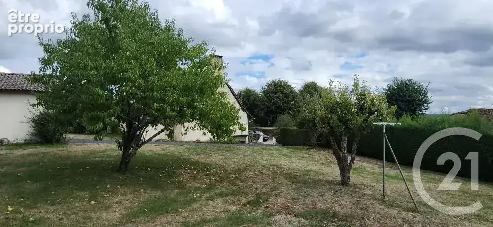 Maison 4 pièces 90 m² à vendre à Lacapelle-Viescamp (15150) - photo 8