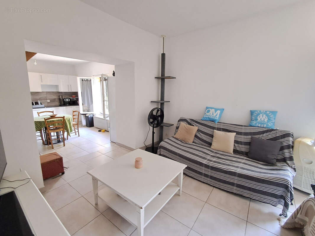 Maison à VILLEVIEILLE