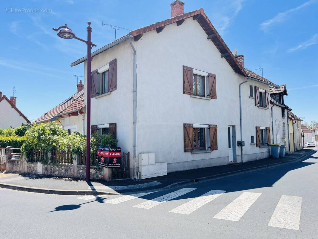Maison à COMMENTRY