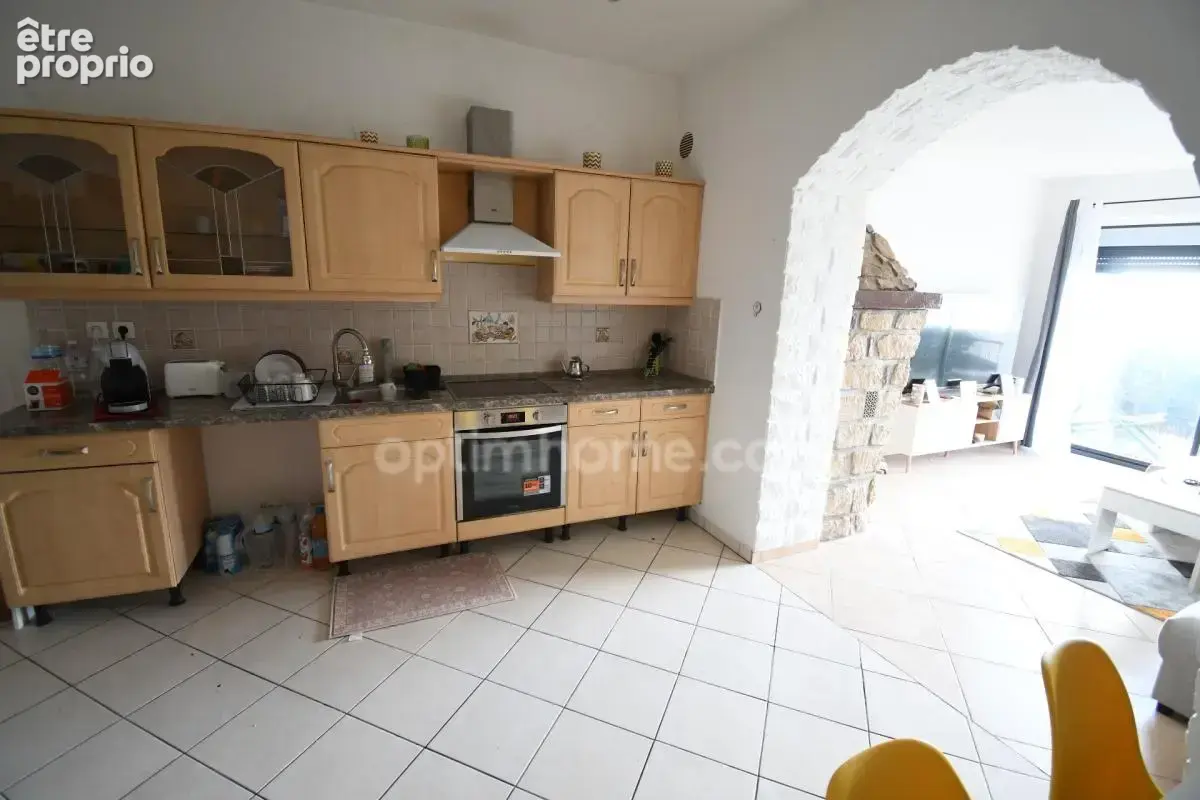 Immeuble complet - 3 appartements - places parking - photo 3