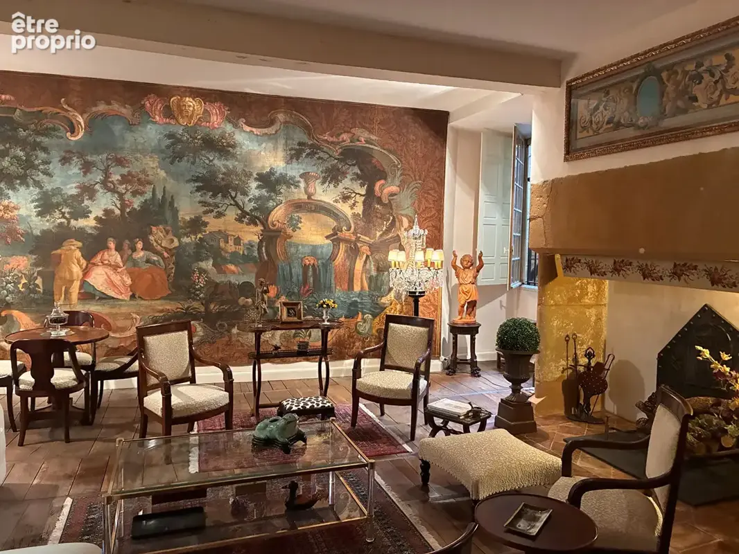 Appartement d'exception et de prestige du XVIII ème de 213 m2 - photo 1