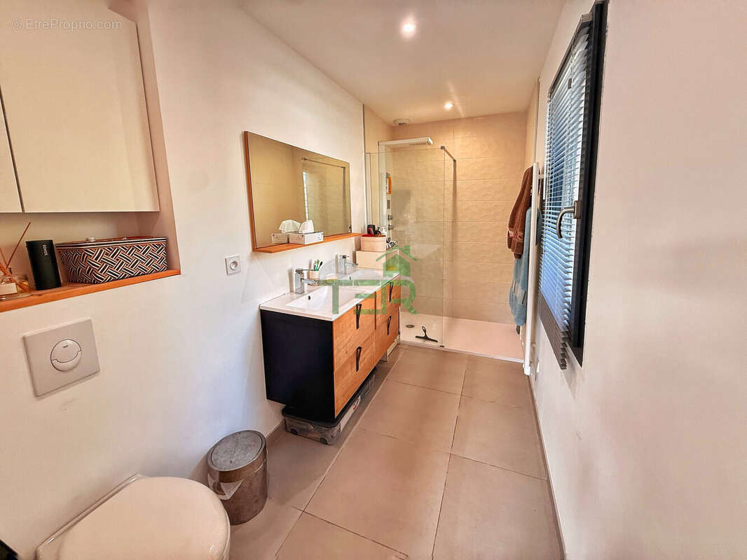 Maison à COURNONSEC