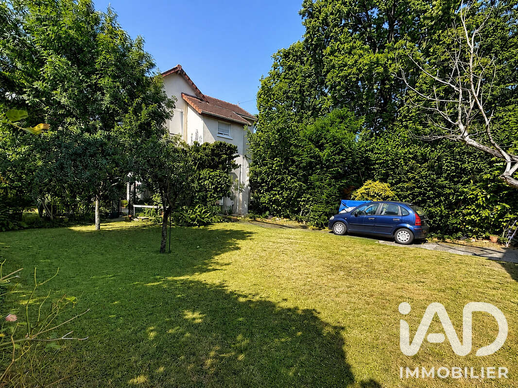 Maison 115 m² à Aulnay-Sous-Bois  - photo 2