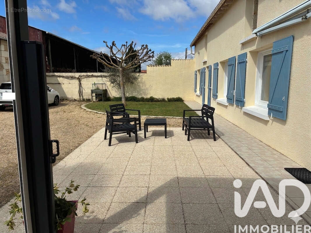 Maison 109 m² à Brion-Pres-Thouet  - photo 6
