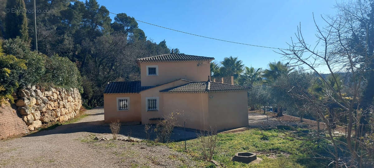 Nouveaute neoprovencale 5 p -157 m2 sur 1500 m2 de terrain- - photo 22
