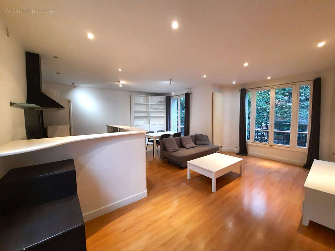 Appartement à PARIS-15E