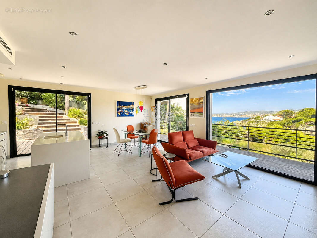 Appartement à SANARY-SUR-MER