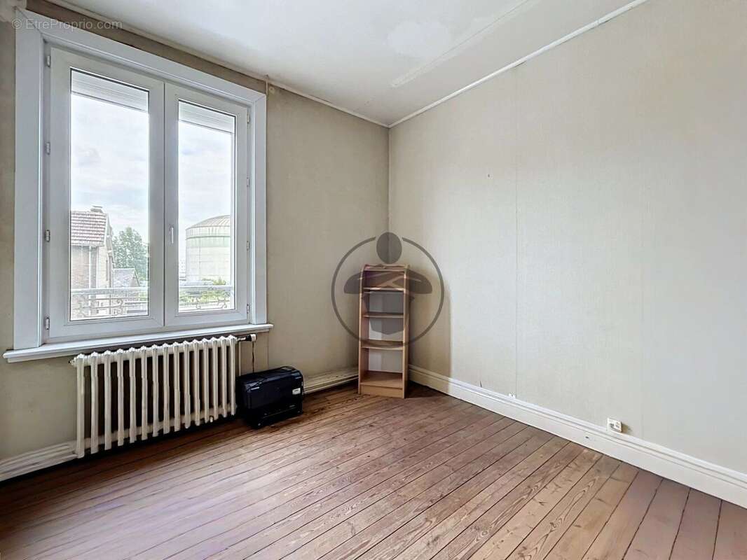 Maison à ORIGNY-SAINTE-BENOITE