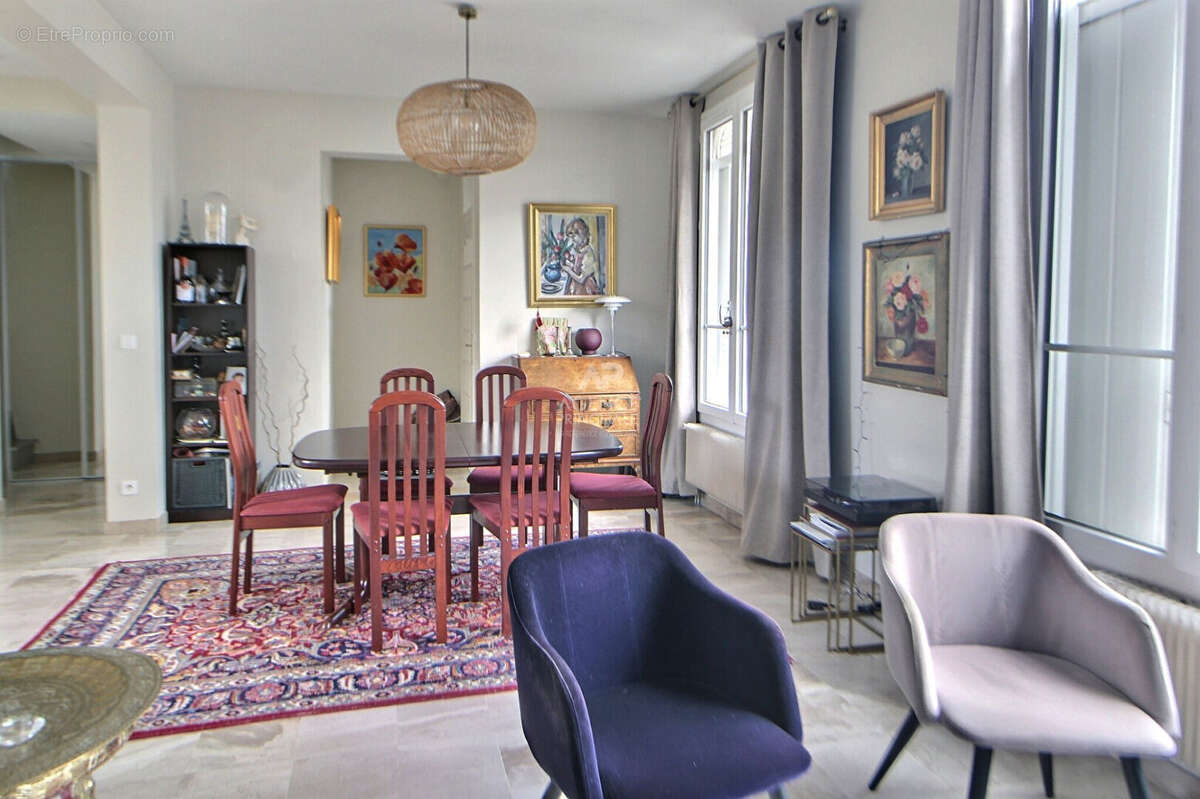 Maison à VERNEUIL-SUR-SEINE