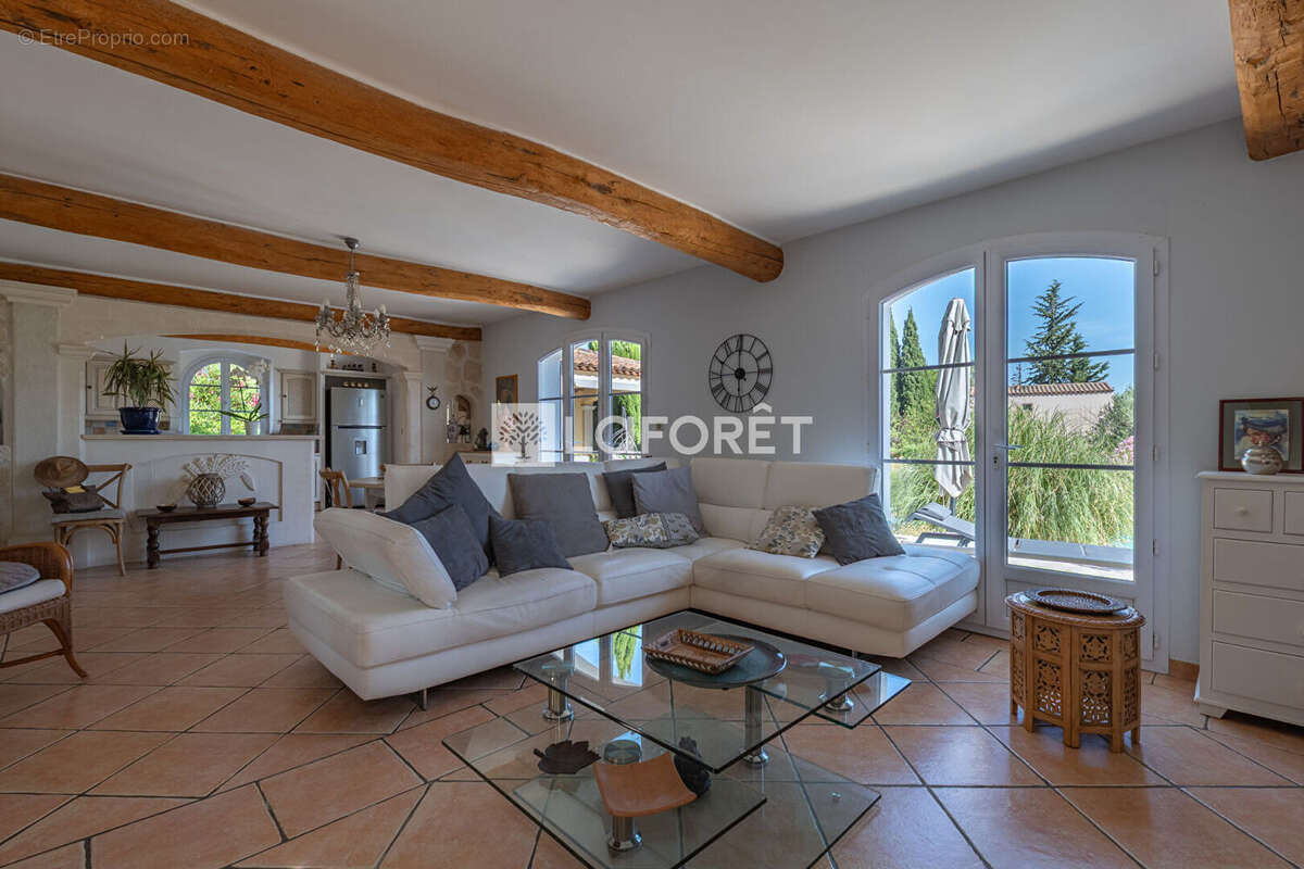 PUGET-VILLE : Bastide Néoprovençale d'exception sur parc de 1.302 m² - photo 9